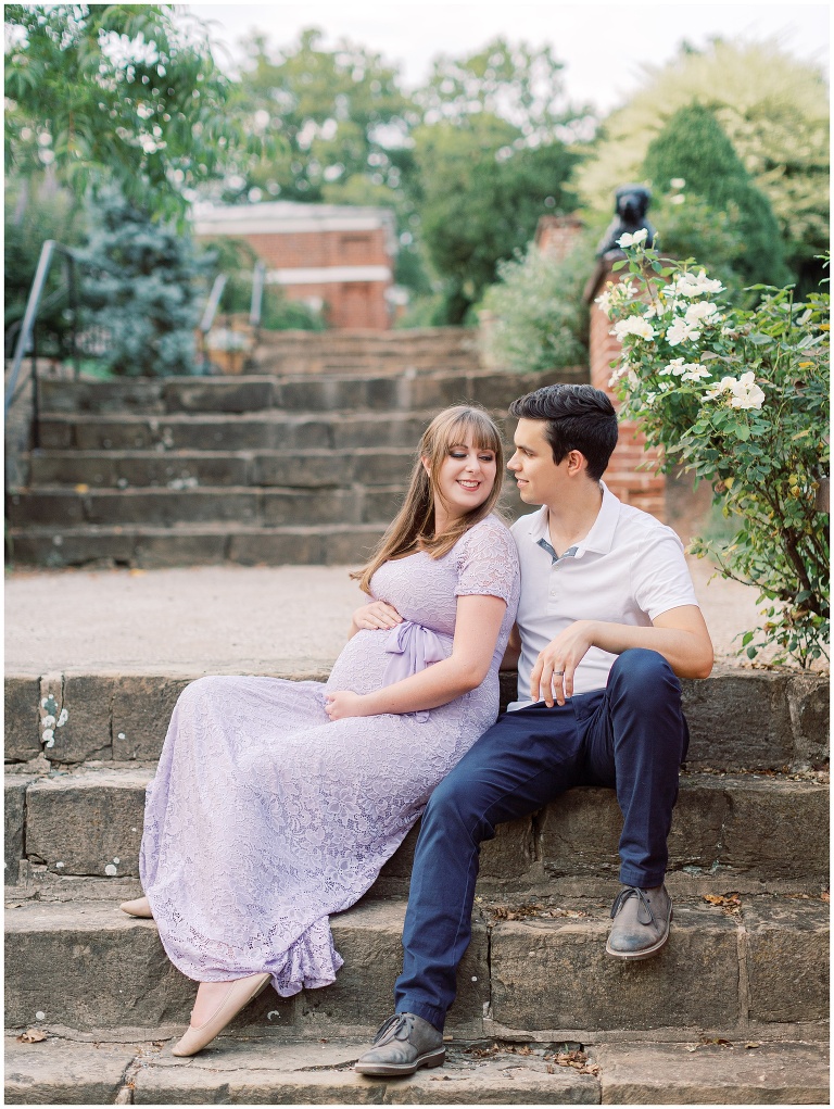 Oatlands Historic House & Gardens maternity photo